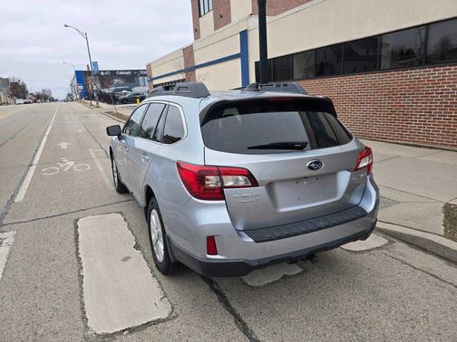 2016 Subaru Outback 2.5i Premium