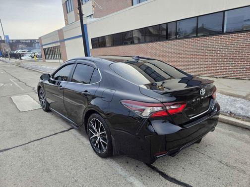2022 Toyota Camry SE