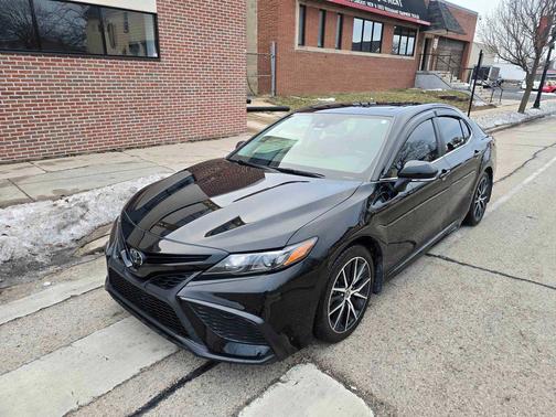 2022 Toyota Camry SE