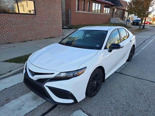 2022 Toyota Camry SE