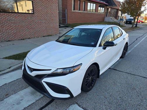 2022 Toyota Camry SE