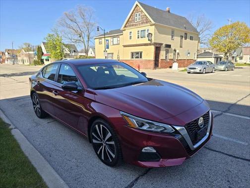 2021 Nissan Altima SR FWD