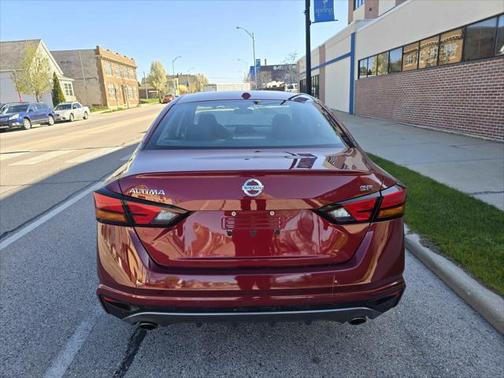 2021 Nissan Altima SR FWD
