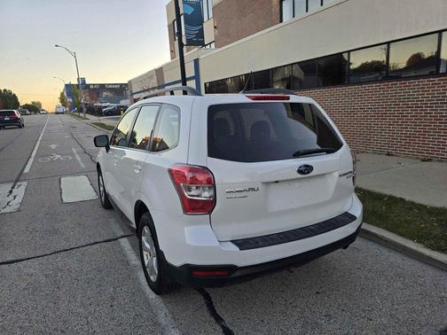 2015 Subaru Forester 2.5i