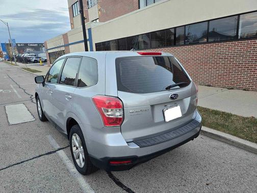 2014 Subaru Forester 2.5i
