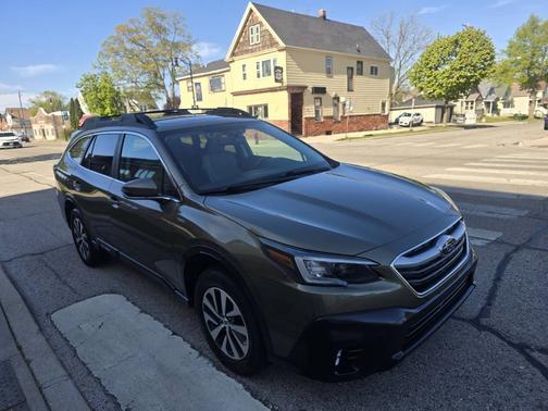 Autumn Green Metallic 2020 Subaru Outback Premium CVT