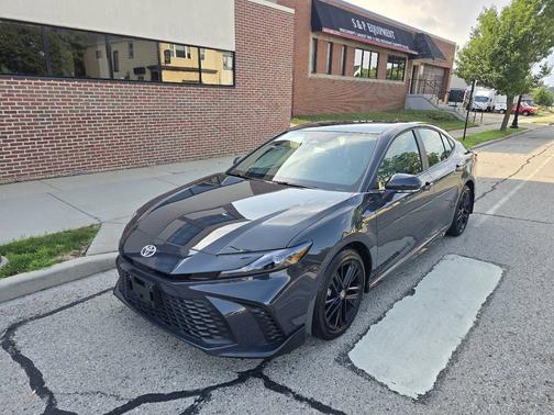 Underground 2026 Toyota Camry SE (Natl)