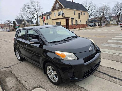 2010 Scion xD XD 4 DOOR HATCHBACK 1.8L 4 CYL