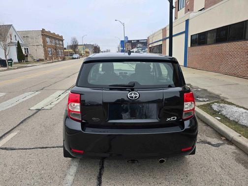 2010 Scion xD XD 4 DOOR HATCHBACK 1.8L 4 CYL