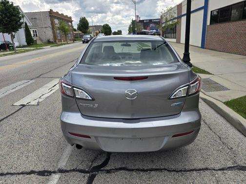 Liquid Silver Metallic 2012 Mazda Mazda3 4dr Sdn Auto i Touring