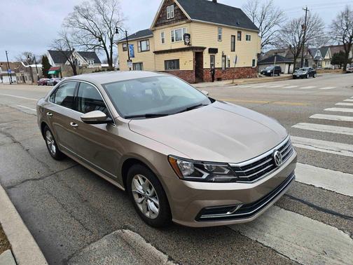 2017 Volkswagen Passat 1.8T S