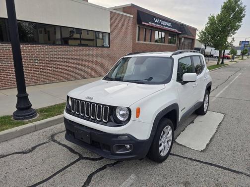 Alpine White 2018 Jeep Renegade Latitude 4x4