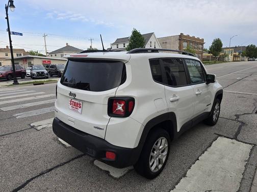 Alpine White 2018 Jeep Renegade Latitude 4x4