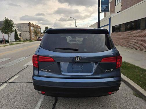 2017 Honda Pilot EX