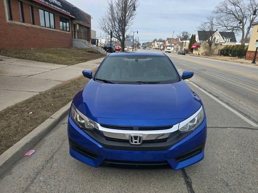 2016 Honda Civic 2dr CVT LX