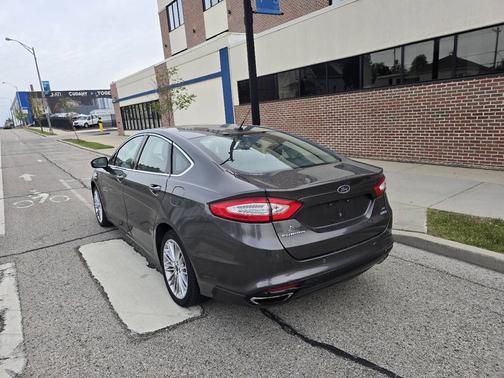 Magnetic 2016 Ford Fusion 4dr Sdn SE AWD