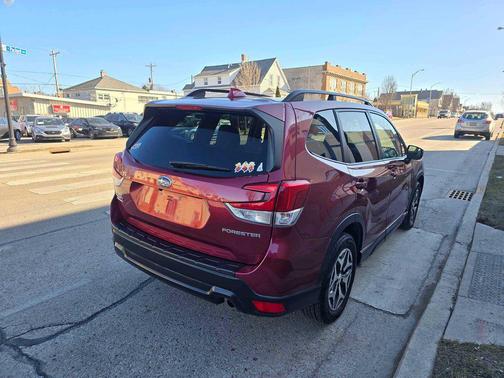 2020 Subaru Forester Premium