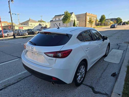 2016 Mazda Mazda3 i Sport