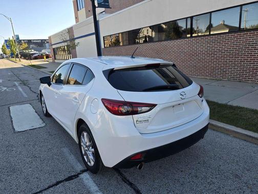 2016 Mazda Mazda3 i Sport