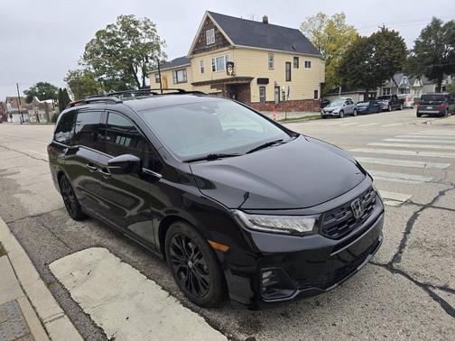 Crystal Black Pearl 2026 Honda Odyssey Sport-L Auto