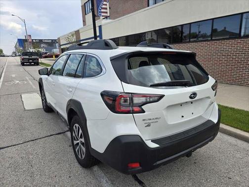 2025 Subaru Outback Base