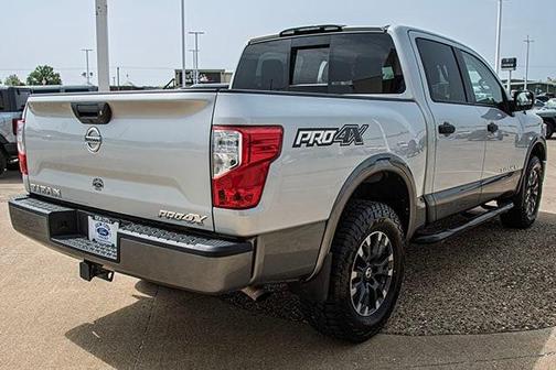 2018 Nissan Titan PRO-4X