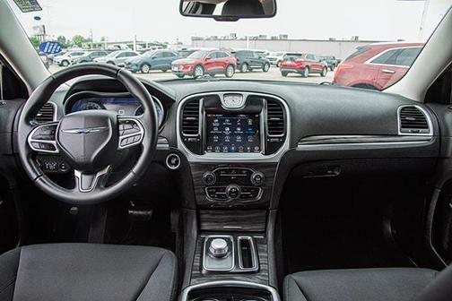 2018 Chrysler 300 Touring
