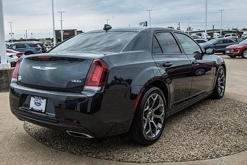 2018 Chrysler 300 Touring