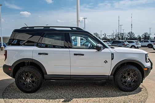 Oxford White 2025 Ford Bronco Sport Outer Banks