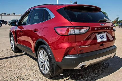 2022 Ford Escape Titanium Hybrid
