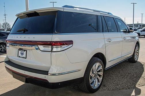 2024 Lincoln Navigator L Reserve