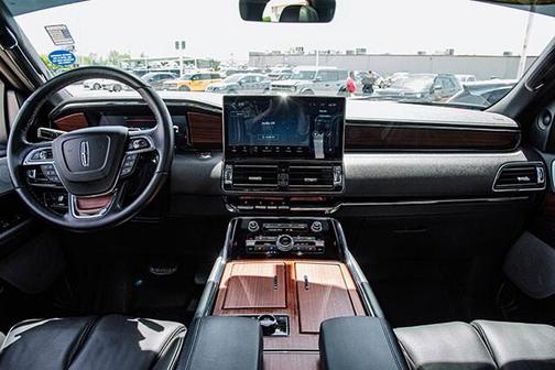 2024 Lincoln Navigator L Reserve