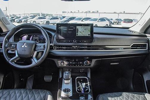 2025 Mitsubishi Outlander SEL