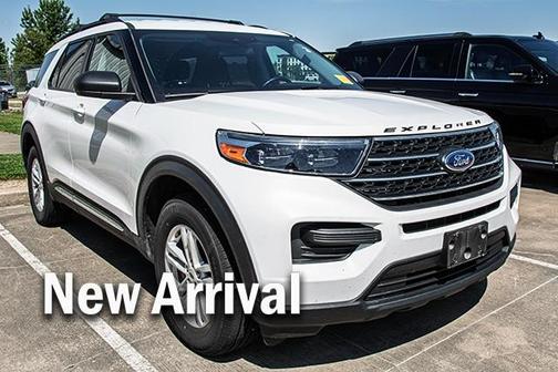 White Metallic 2022 Ford Explorer XLT