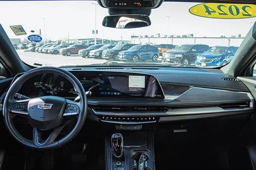 2024 Cadillac XT4 Premium Luxury