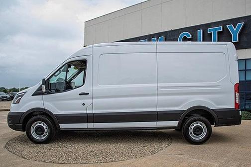 2025 Ford Transit-250 148 WB Medium Roof Cargo