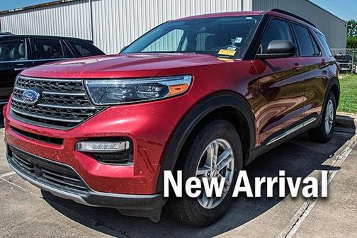 Rapid Red Metallic Tinted Clearcoat 2021 Ford Explorer XLT