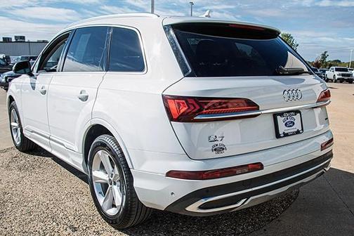 2024 Audi Q7 45 Premium