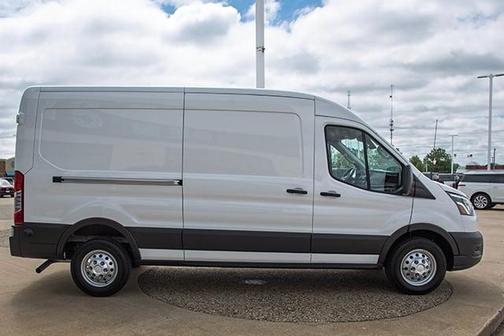 2025 Ford Transit-250 148 WB Medium Roof Cargo