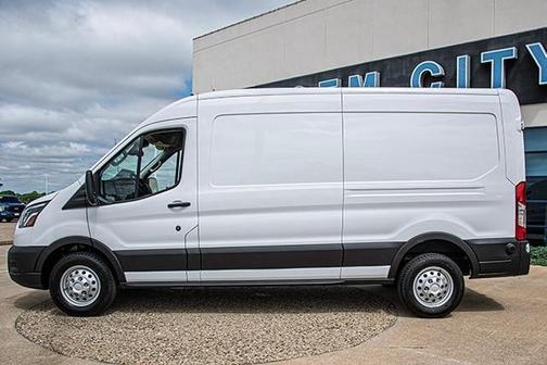 2025 Ford Transit-250 148 WB Medium Roof Cargo