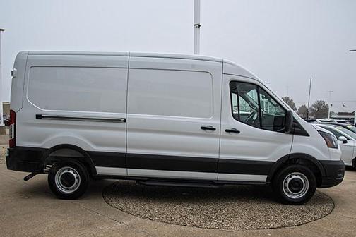 2026 Ford Transit-250 148 WB Medium Roof Cargo