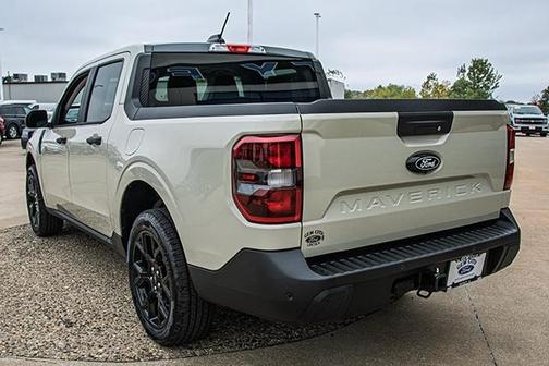 Desert Sand 2025 Ford Maverick XLT