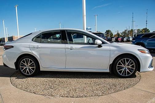 2024 Toyota Camry XLE