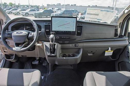 2025 Ford Transit-350 XL
