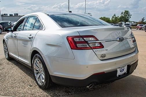 2015 Ford Taurus Limited
