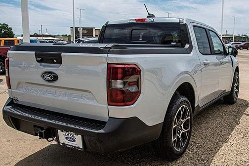 Space White Metallic 2026 Ford Maverick Lariat