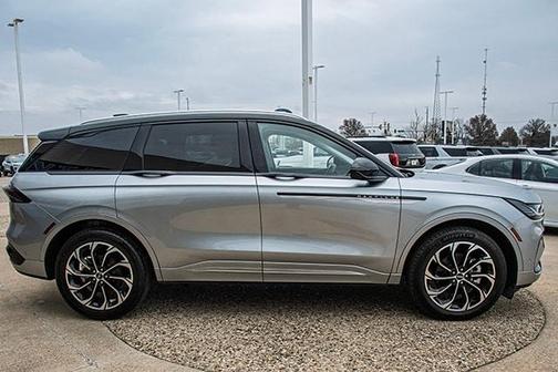 2024 Lincoln Nautilus Reserve