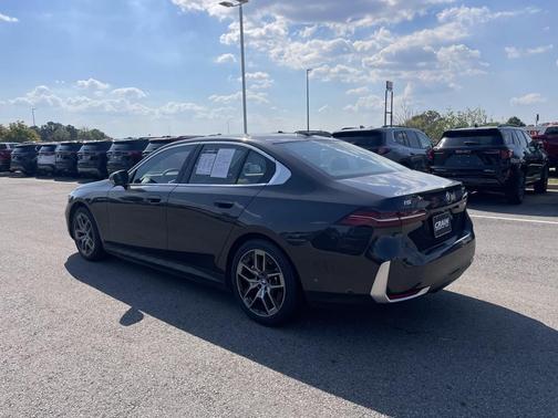 2024 BMW i5 eDrive40