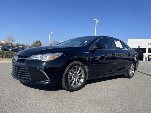 2017 Toyota Camry Hybrid XLE