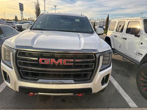 2024 GMC Yukon XL AT4